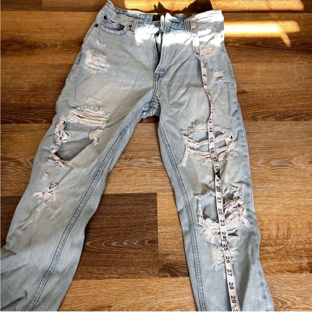 Abercrombie & Fitch Light Blue Distressed Jeans Mom Jeans - Picture 5 of 8